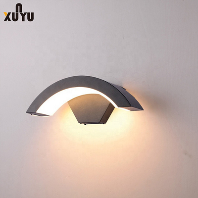 90 lm / w Nowoczesne kinkiety LED Odporna na wilgoć kinkiet balkonowy