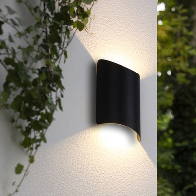 Zewnętrzna lampa ścienna LED 6000K Wodoodporna lampa ogrodowa do alejek Villa Aluminiowa lampa ścienna